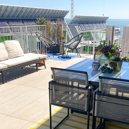 Penthouse With Stunning River Views Апартаменты